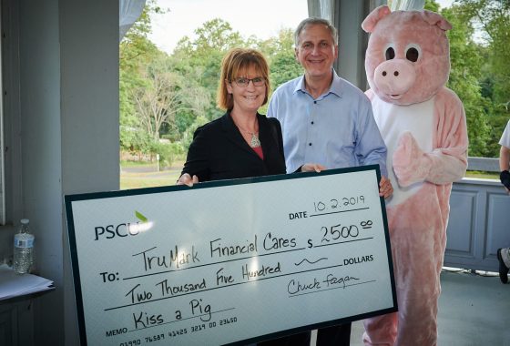 Check presentation for Kiss a Pig